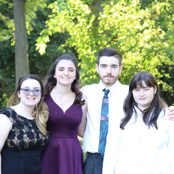 Meet your Posher, Anna - Picture 1 of 1